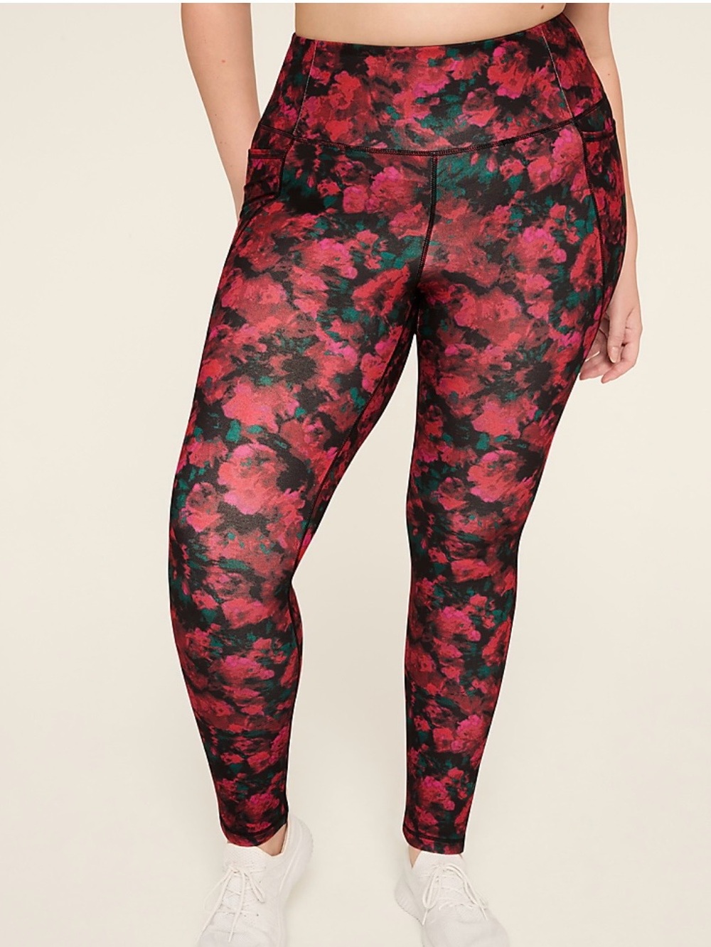Livi Active Plus-Size Floral High-Rise Leggings in Red and Black